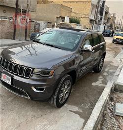 جیپ گراند شیرۆکی